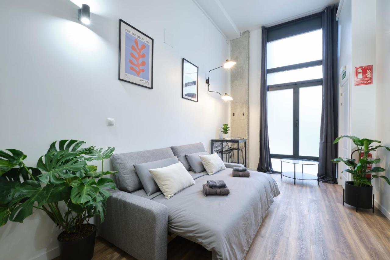 Acacias Apartments - City Centre マドリード エクステリア 写真